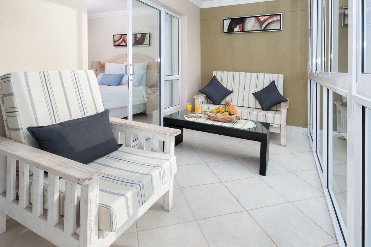 Main Beach Penthouse ジェフリーズ・ベイ エクステリア 写真